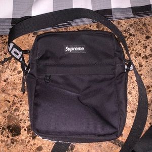Supreme shoulder bag SS18